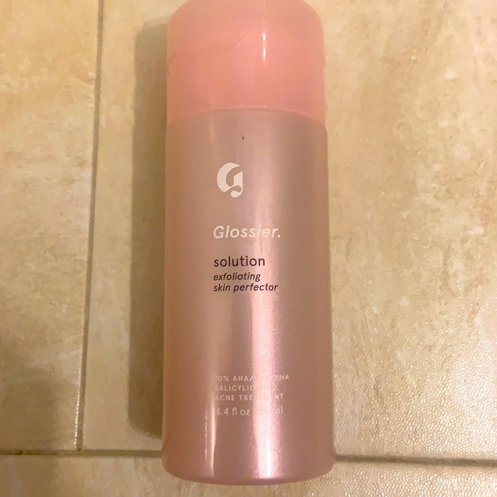 glossier solution